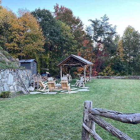 Elk & Embers Mountain Hideaway Hotel เวย์นวิลล์ ภายนอก รูปภาพ