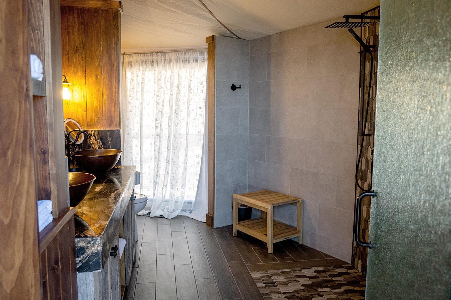 Elk & Embers Mountain Hideaway Hotel เวย์นวิลล์ ภายนอก รูปภาพ
