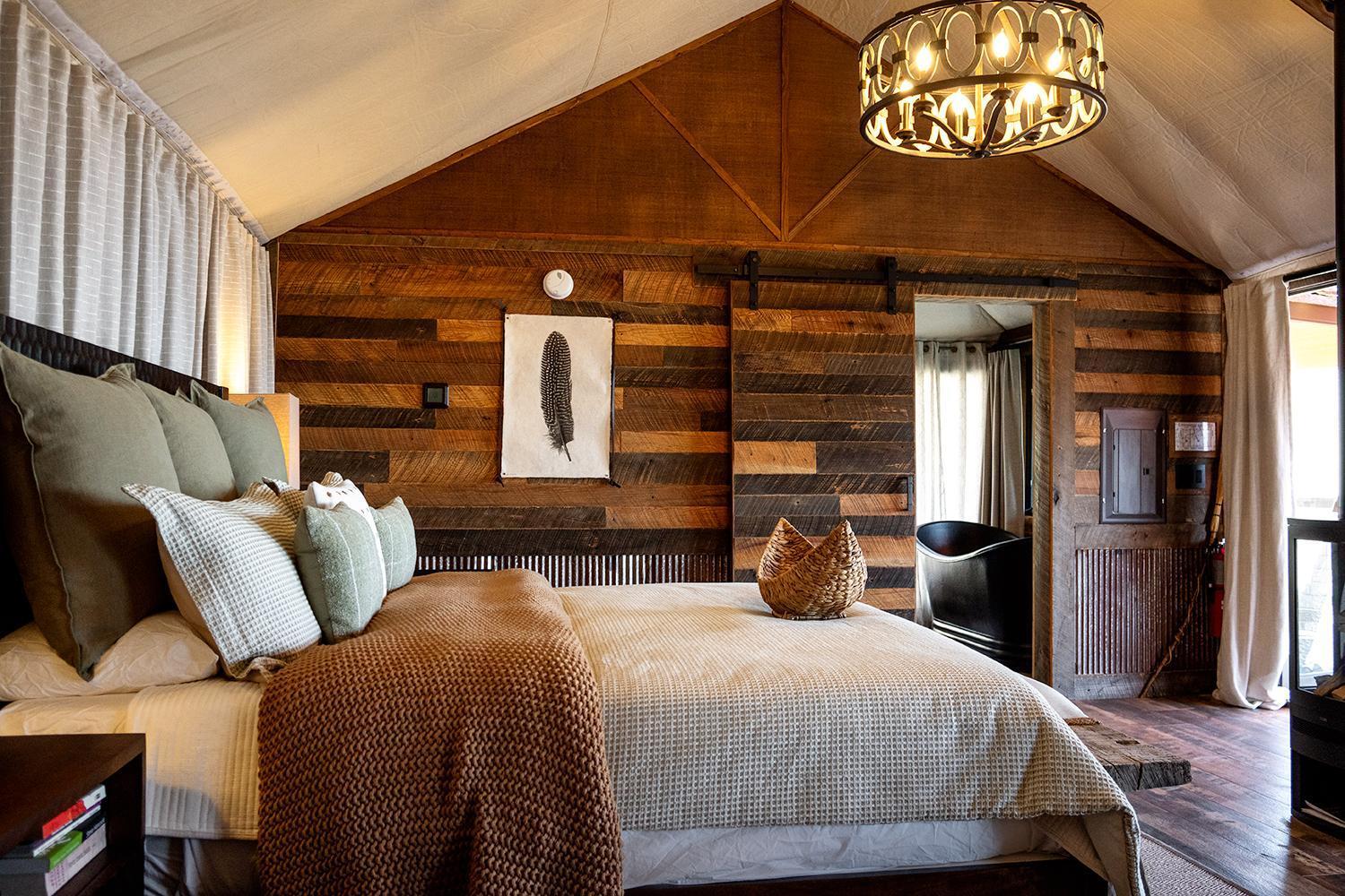 Elk & Embers Mountain Hideaway Hotel เวย์นวิลล์ ภายนอก รูปภาพ