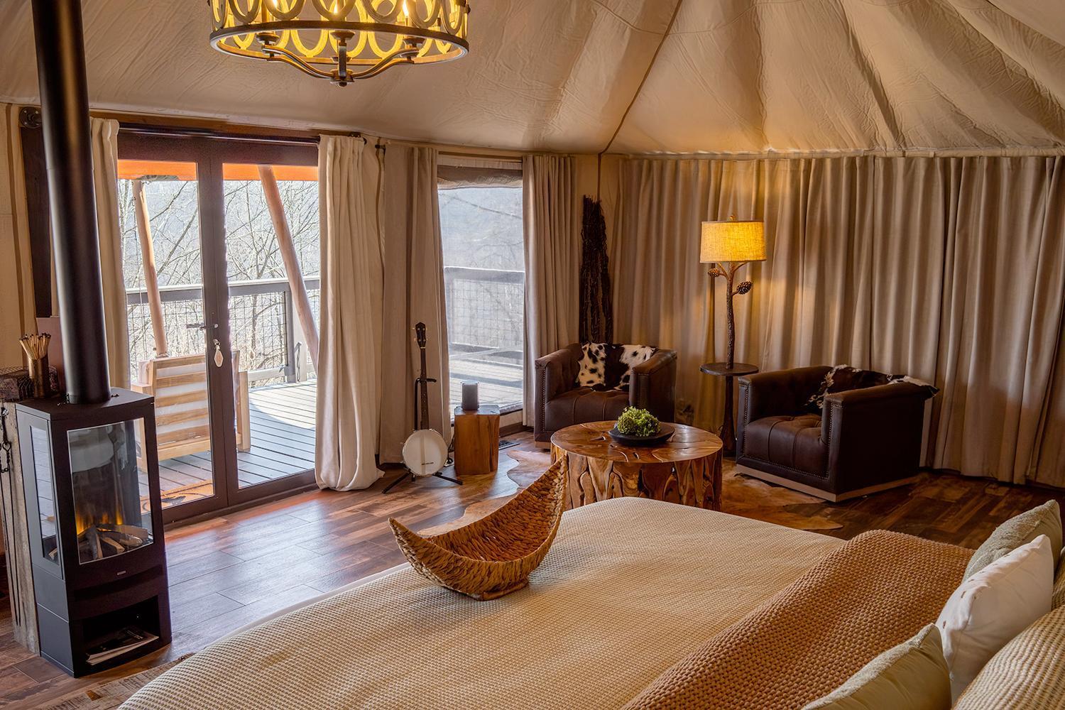 Elk & Embers Mountain Hideaway Hotel เวย์นวิลล์ ภายนอก รูปภาพ