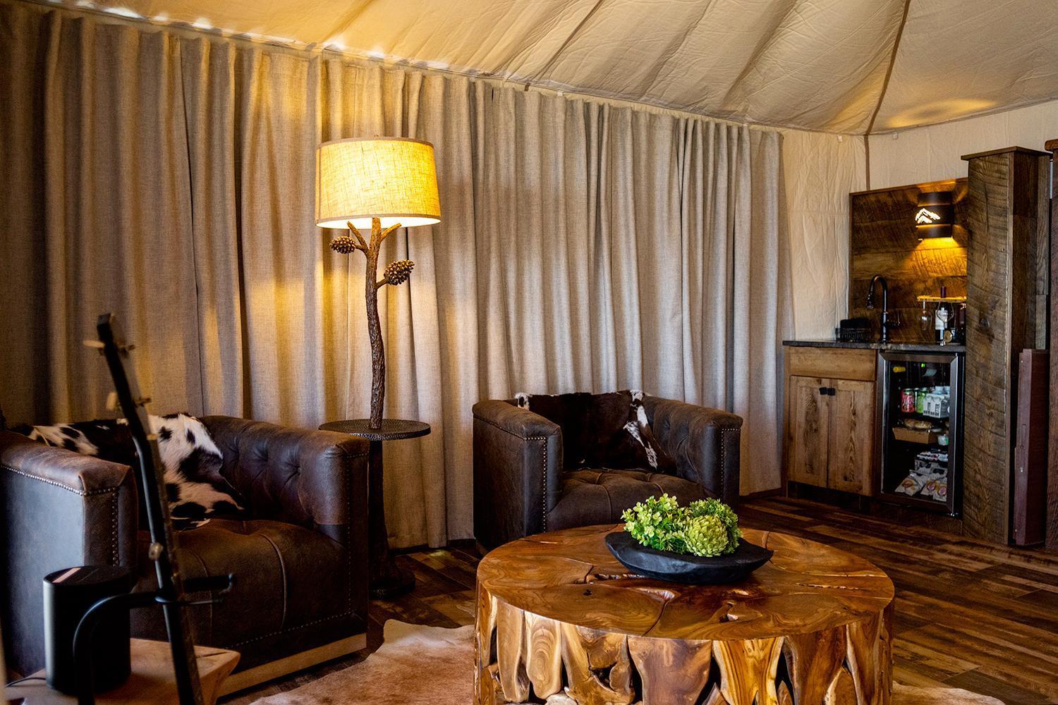 Elk & Embers Mountain Hideaway Hotel เวย์นวิลล์ ภายนอก รูปภาพ