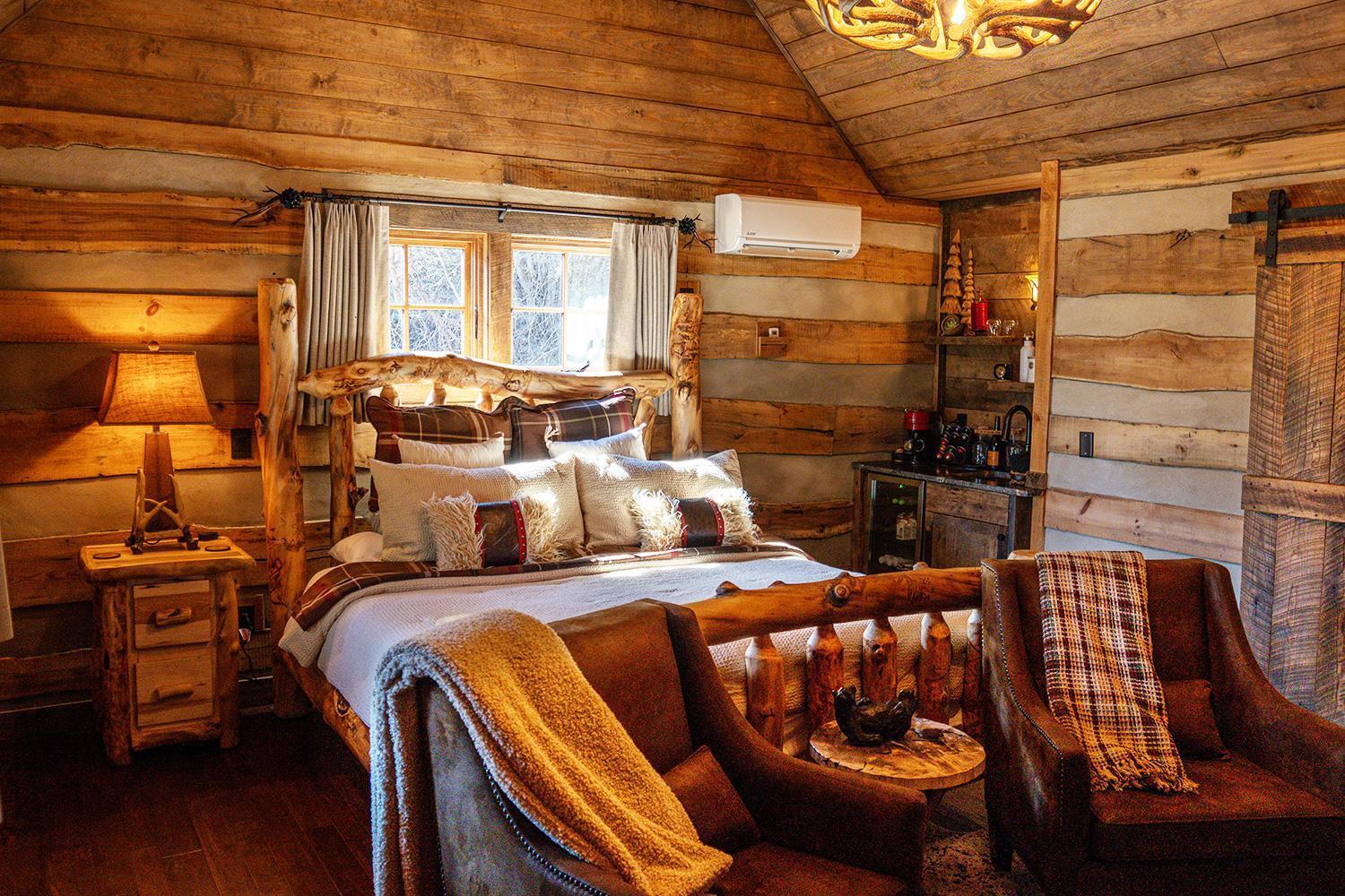 Elk & Embers Mountain Hideaway Hotel เวย์นวิลล์ ภายนอก รูปภาพ